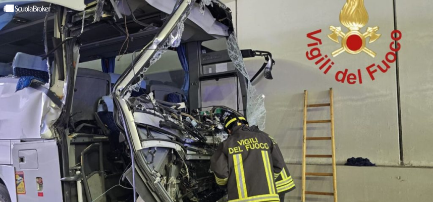 Tragedia in gita muore docente